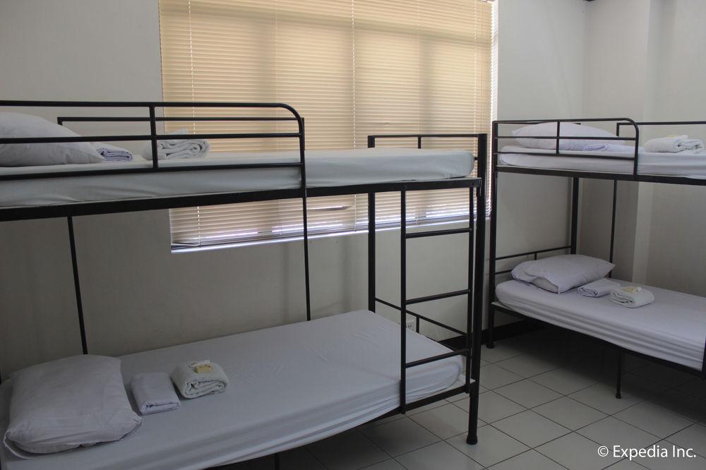 Ilocos Norte Hotel & Convention Center Лаолаг Екстериор снимка