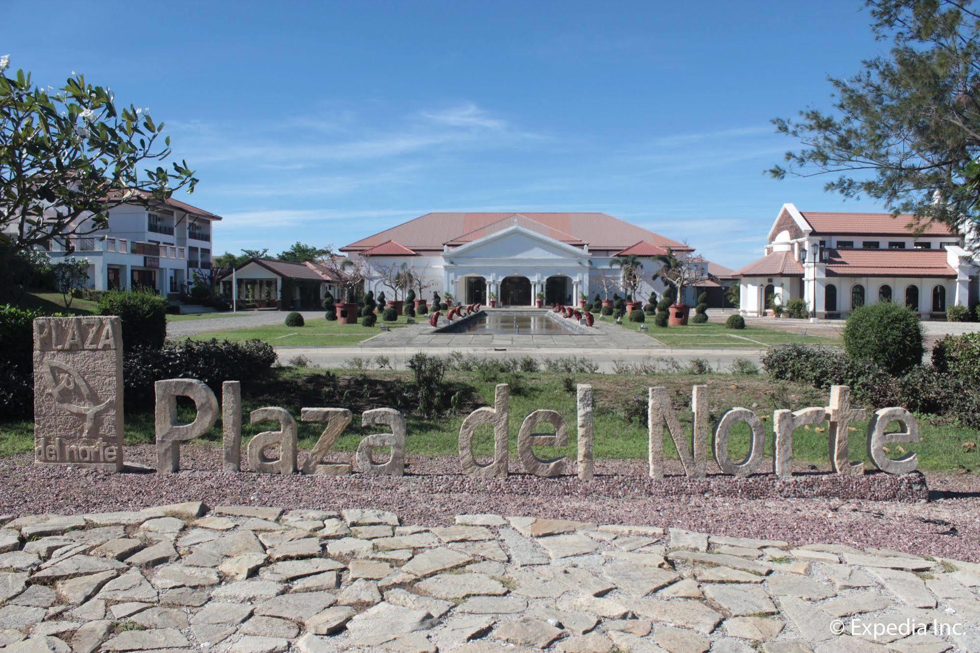 Ilocos Norte Hotel & Convention Center Лаолаг Екстериор снимка