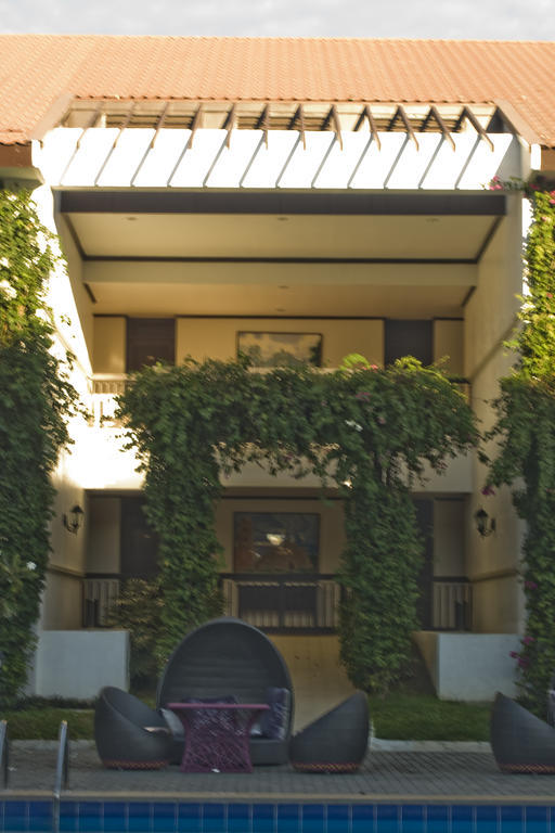 Ilocos Norte Hotel & Convention Center Лаолаг Екстериор снимка
